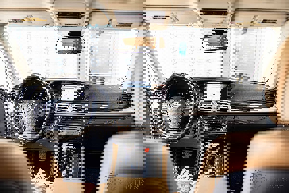 Used 2017 Lexus LS 460 AWD w/ Comfort Package image 38