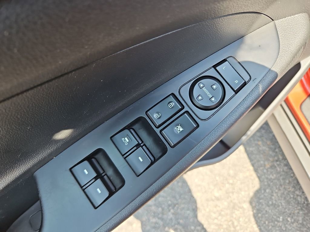 Used 2017 Hyundai Tucson SE image 23