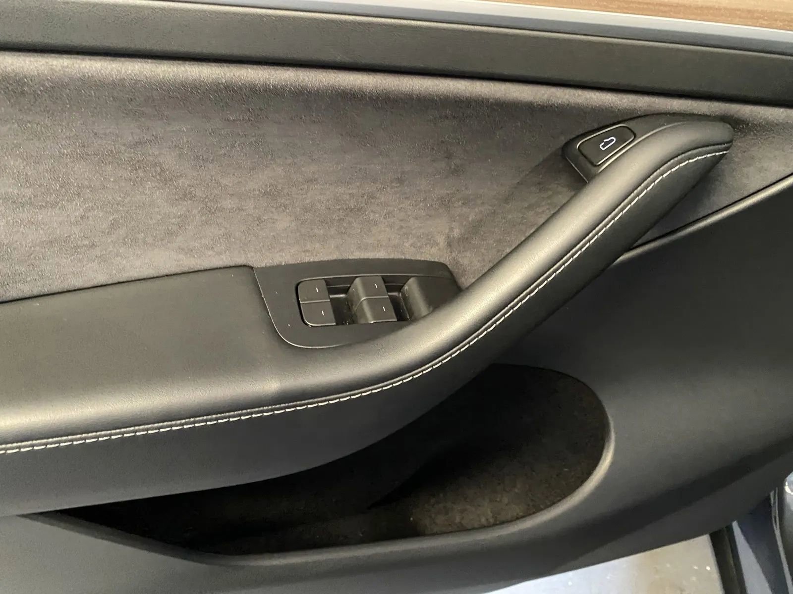 Used 2023 Tesla Model Y Long Range image 11