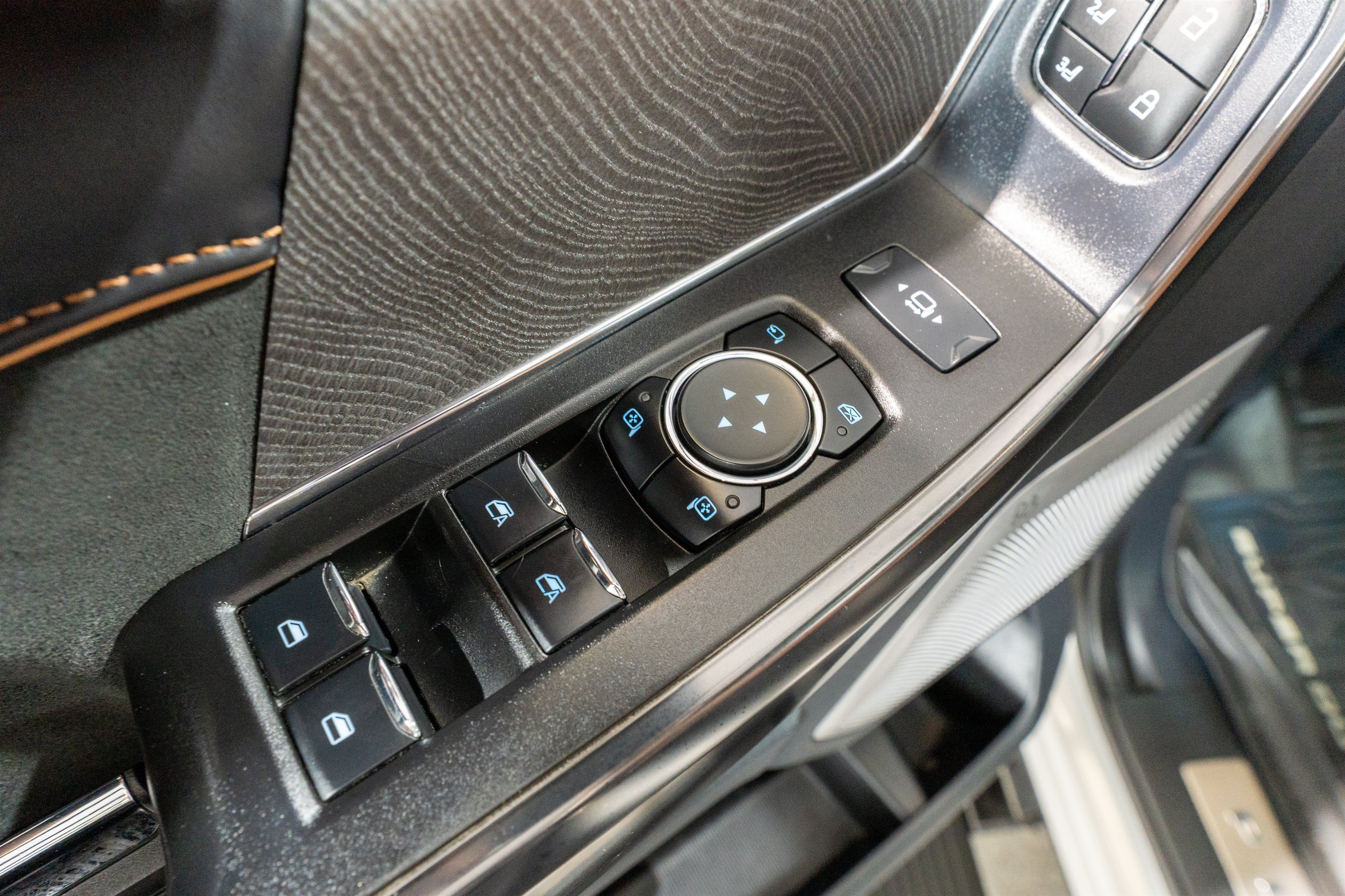 Used 2024 Ford F350 Platinum AWD/4WD image 18