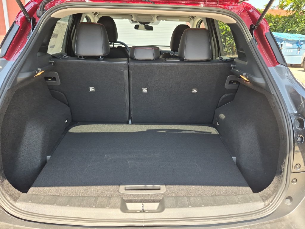 New 2026 Nissan Kicks SR FWD image 29