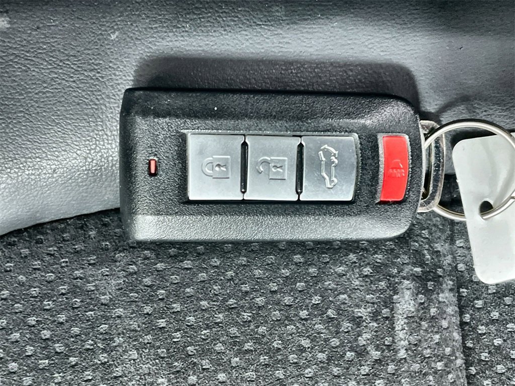 Used 2024 Mitsubishi Eclipse Cross SE image 33
