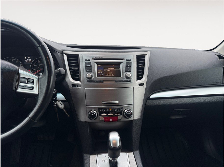 Used 2014 Subaru Outback 2.5i Premium image 11