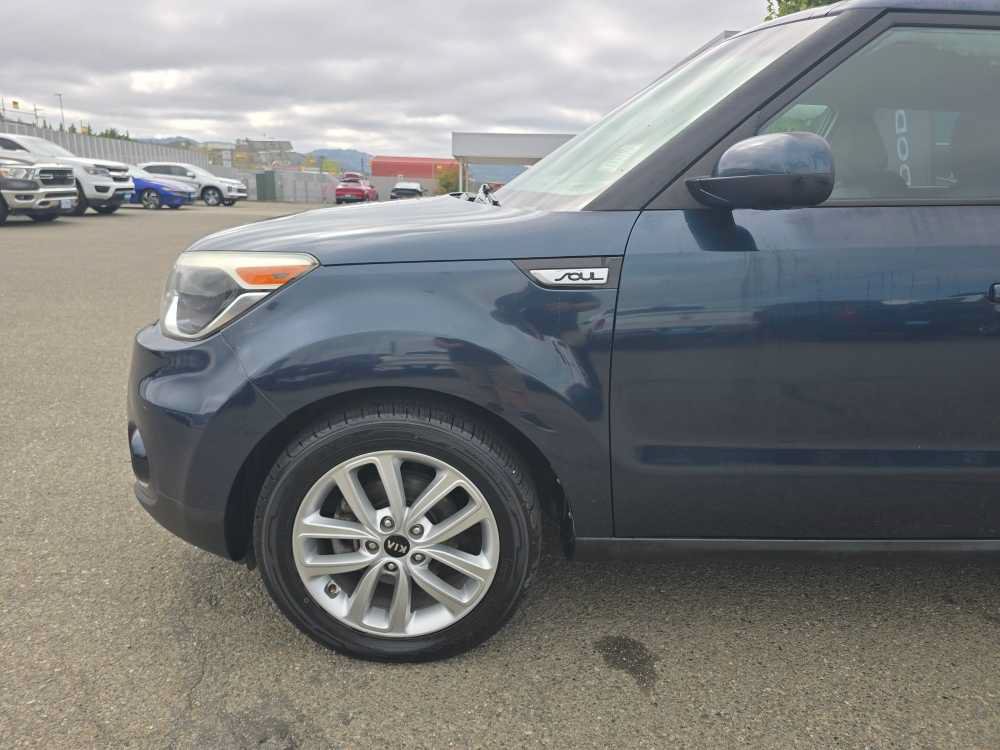 Used 2017 Kia Soul + FWD image 18