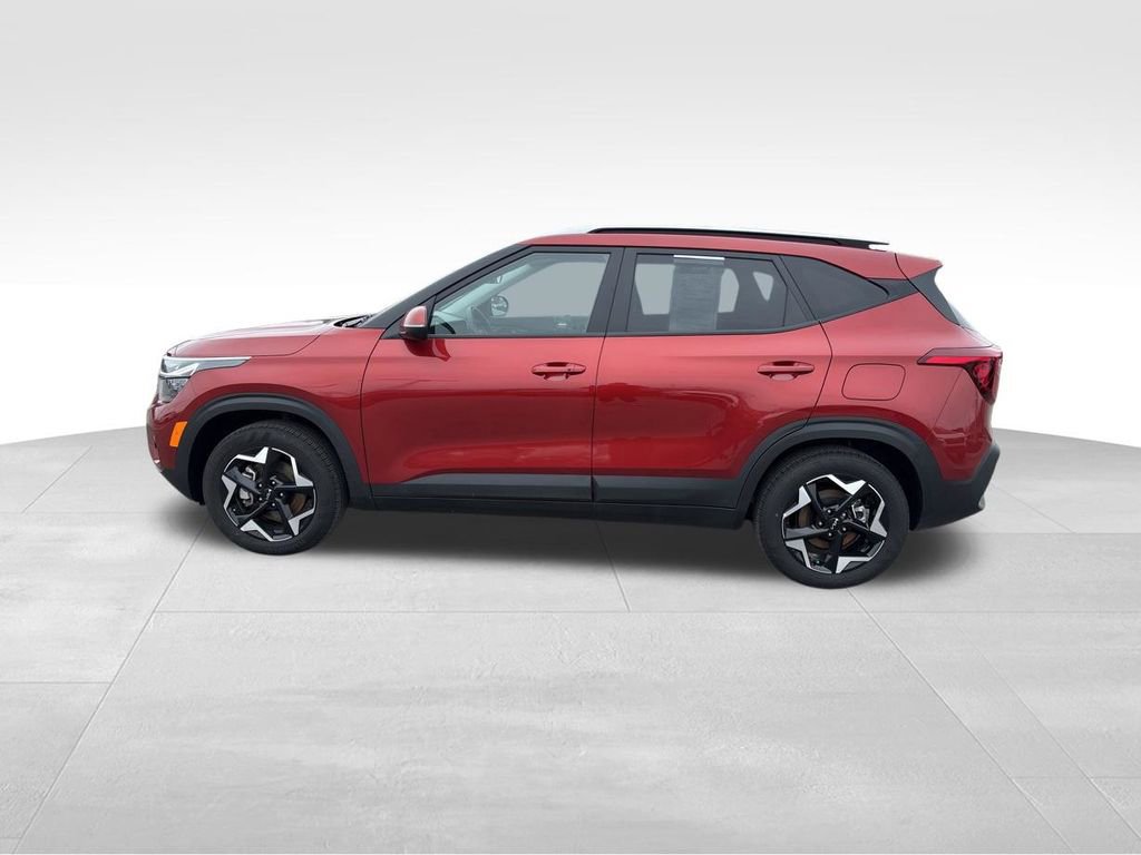 Certified 2025 Kia Seltos S image 12