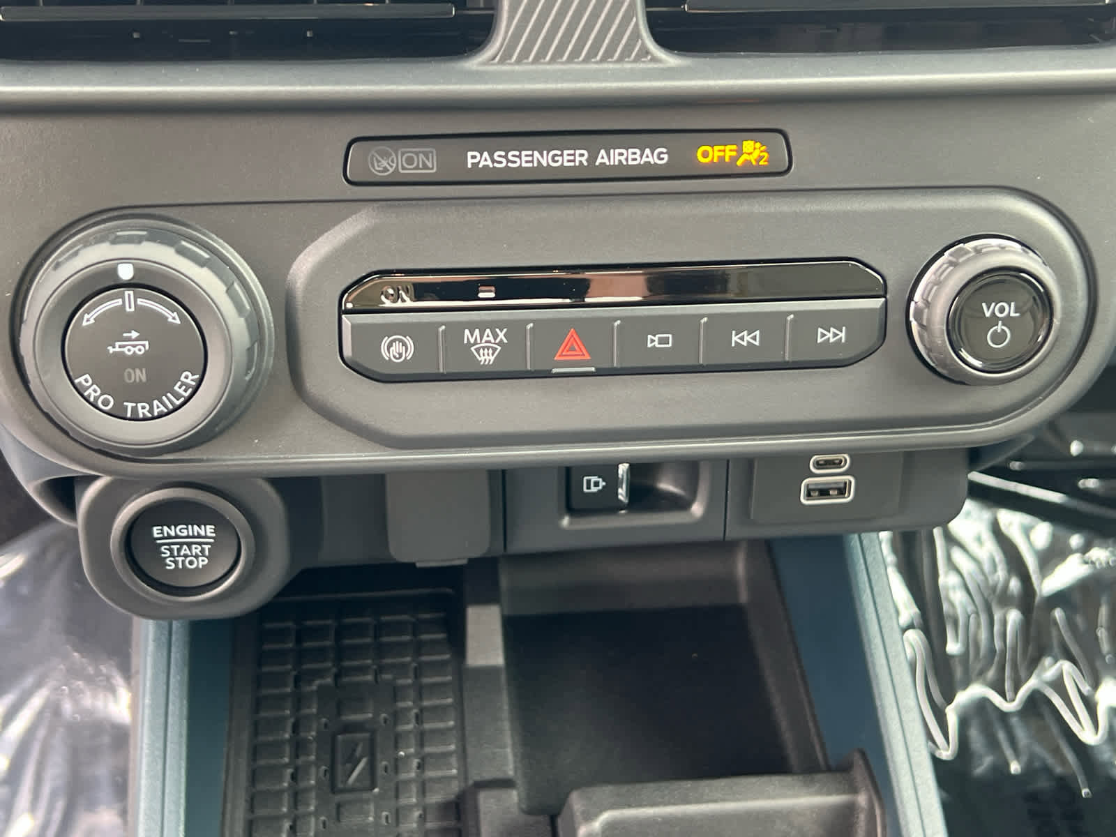 New 2025 Ford Maverick Lariat w/ 4K Tow Package image 35