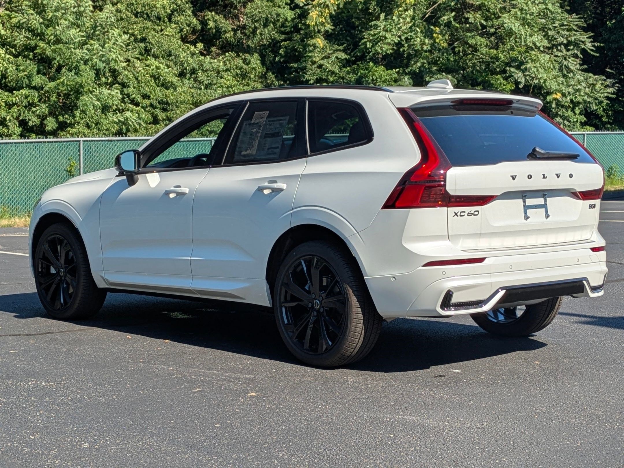New 2026 Volvo XC60 B5 Ultra w/ Protection Package Premier image 3