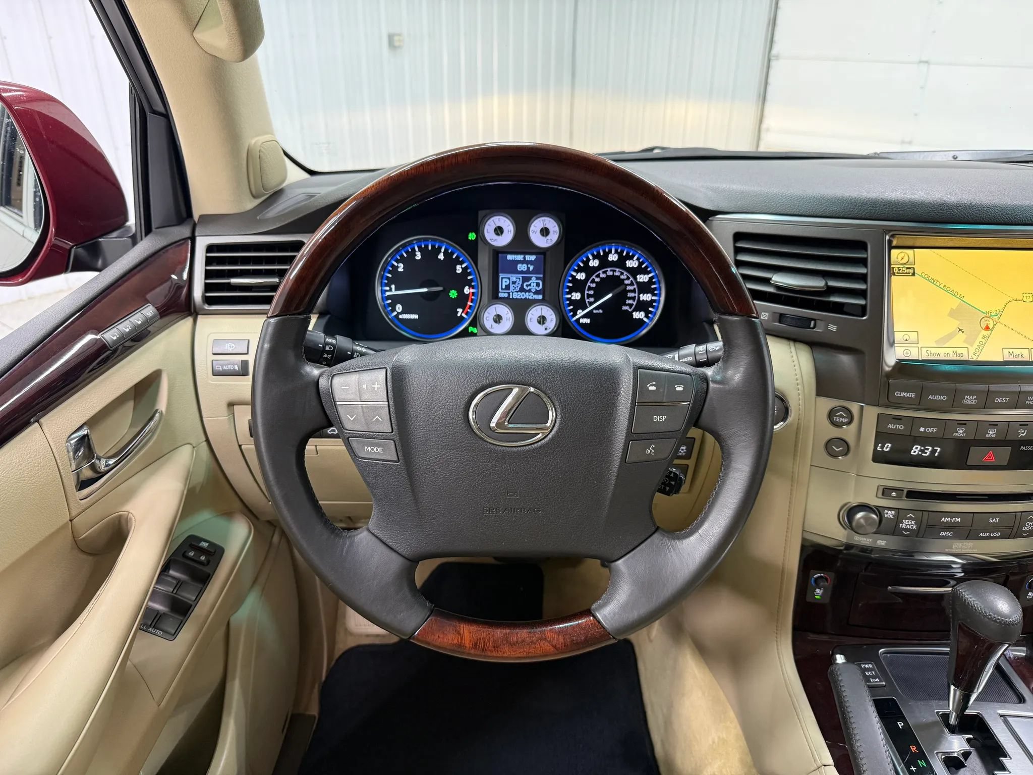 Used 2010 Lexus LX 570 4WD image 22
