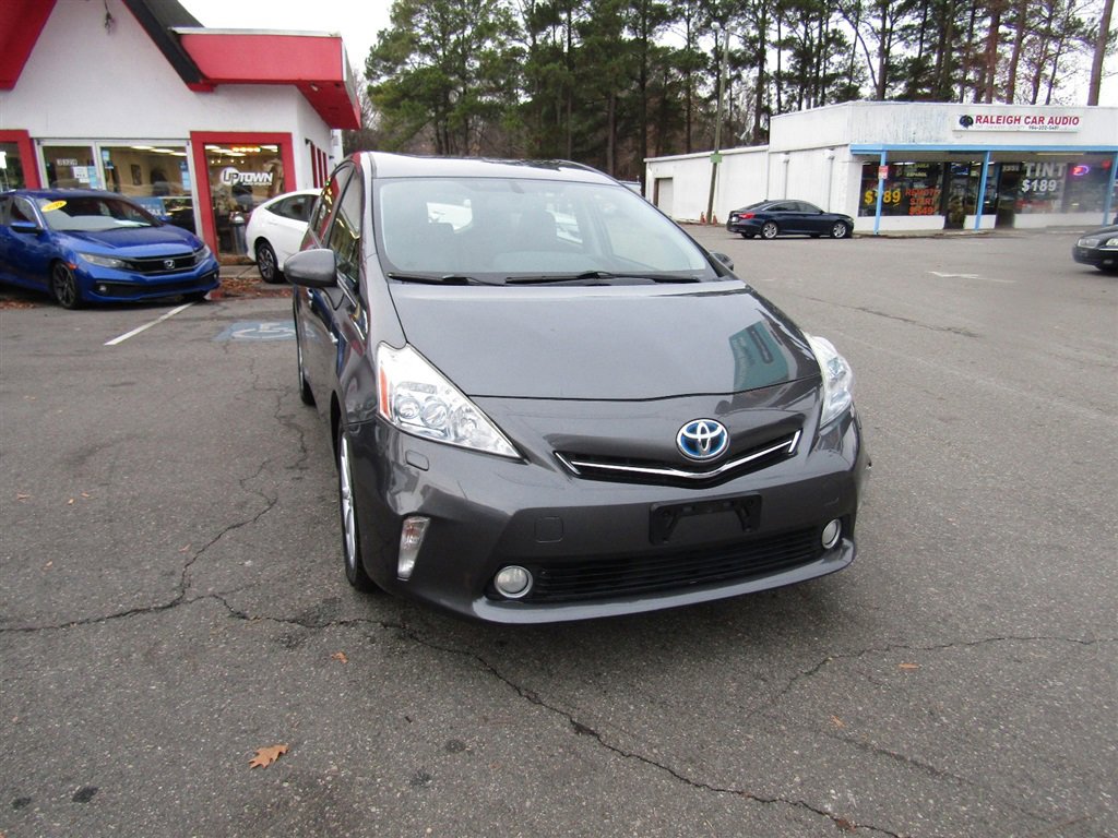 Used 2012 Toyota Prius V image 12