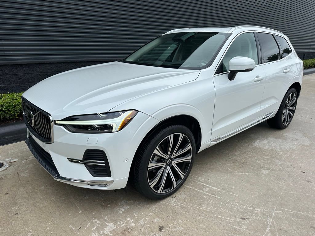 Used 2023 Volvo XC60 B5 Ultimate w/ Protection Package Premier image 7