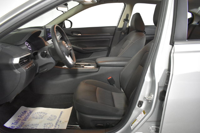 Certified 2025 Nissan Altima 2.5 SV w/ SV Premium Package AWD/4WD image 11