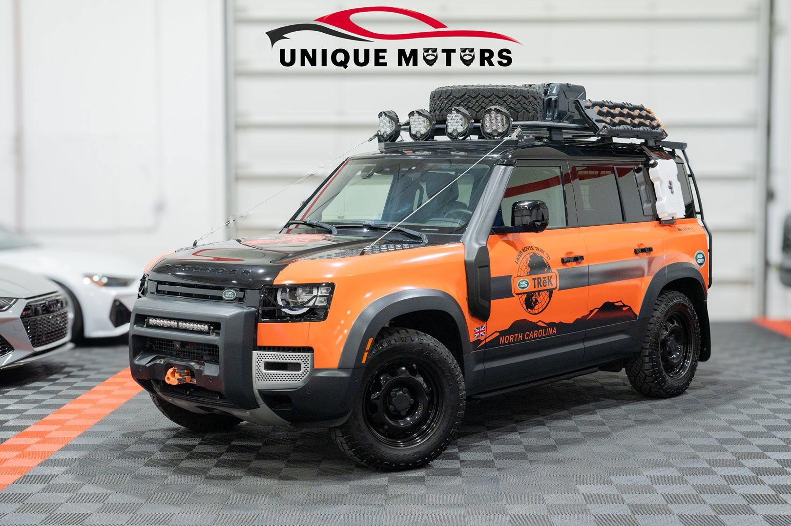 Used 2022 Land Rover Defender 110 S AWD/4WD image 1