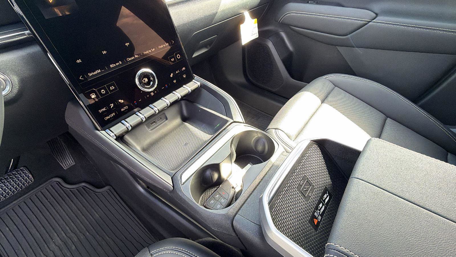 New 2026 GMC Terrain Elevation w/ Elevation Premium Package AWD/4WD image 31