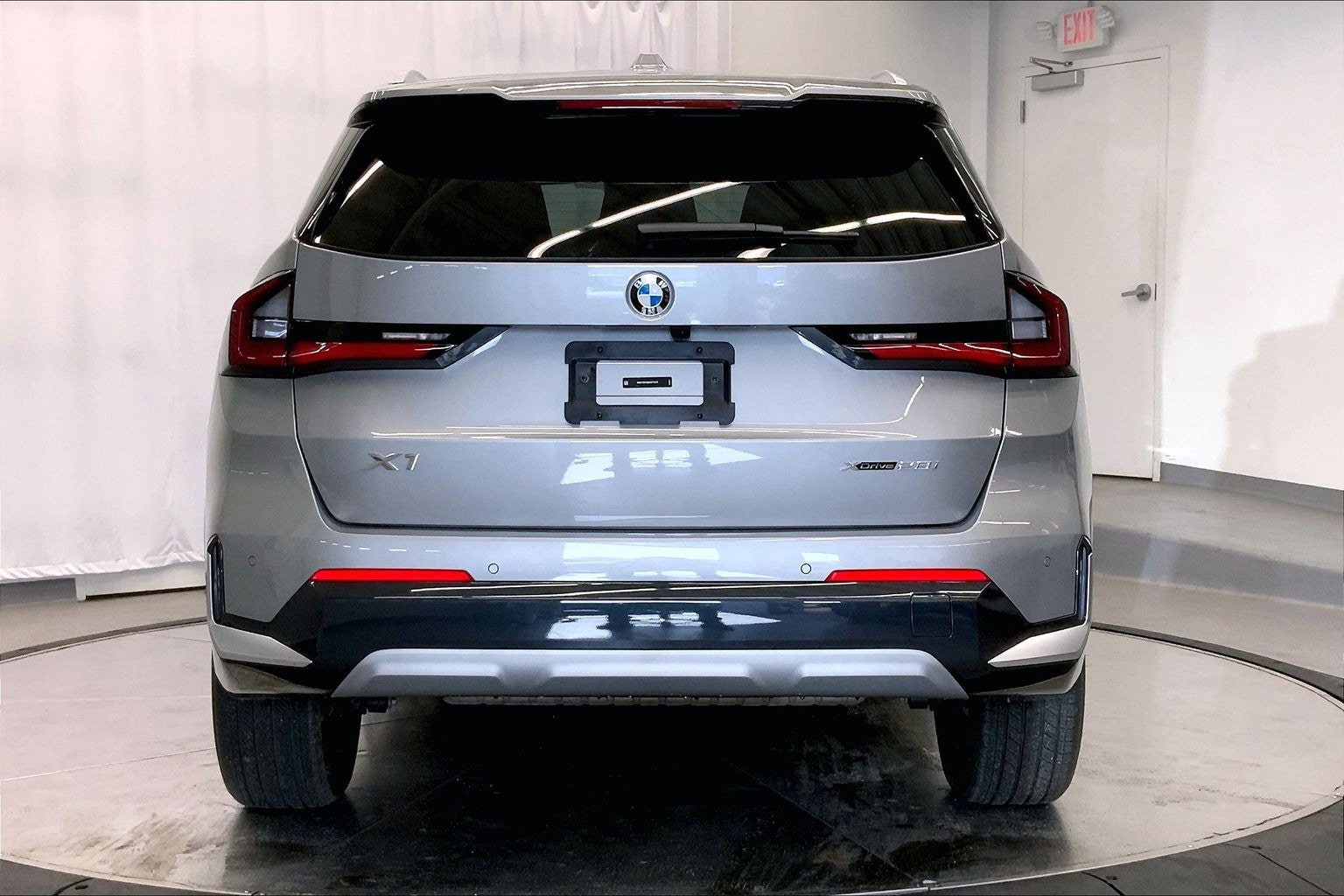 Used 2025 BMW X1 xDrive28i AWD/4WD image 5