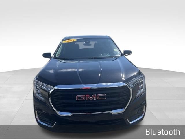 Used 2023 GMC Terrain SLE w/ Fleet Convenience Package AWD/4WD image 3