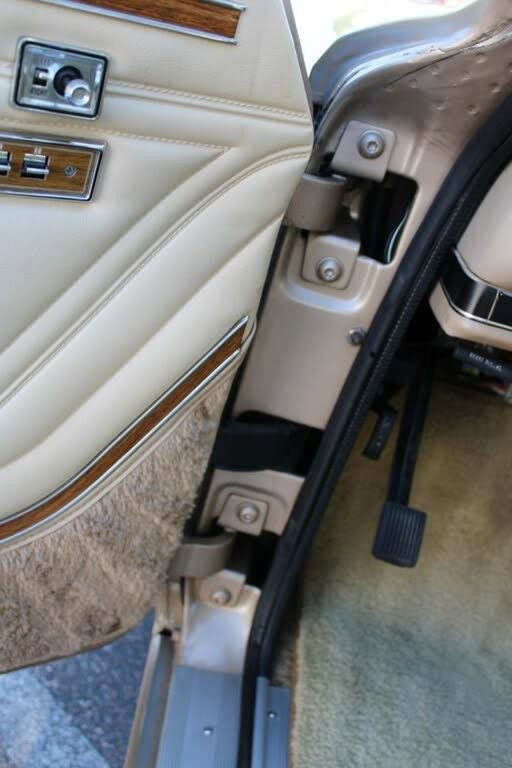 Used 1990 Jeep Grand Wagoneer image 54