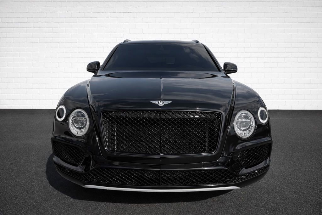 Used 2019 Bentley Bentayga image 2