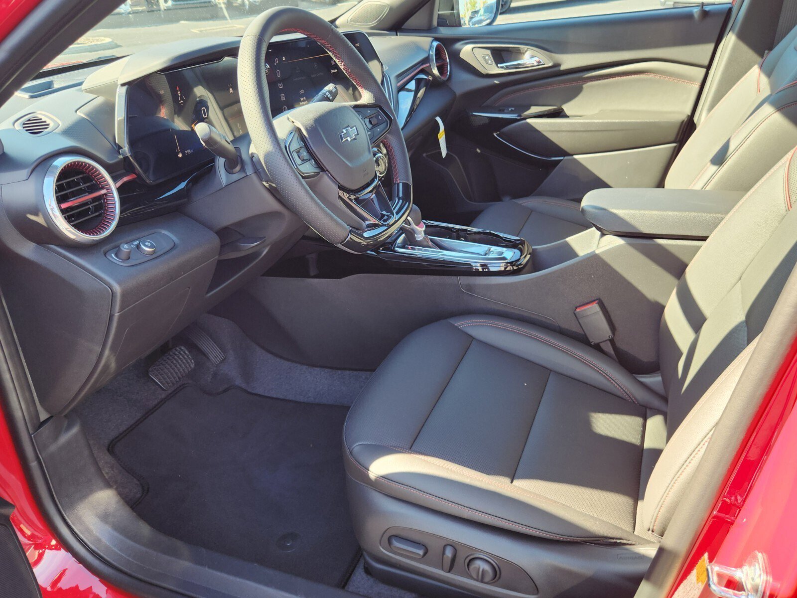 New 2026 Chevrolet Trax RS w/ Driver Confidence Package image 5