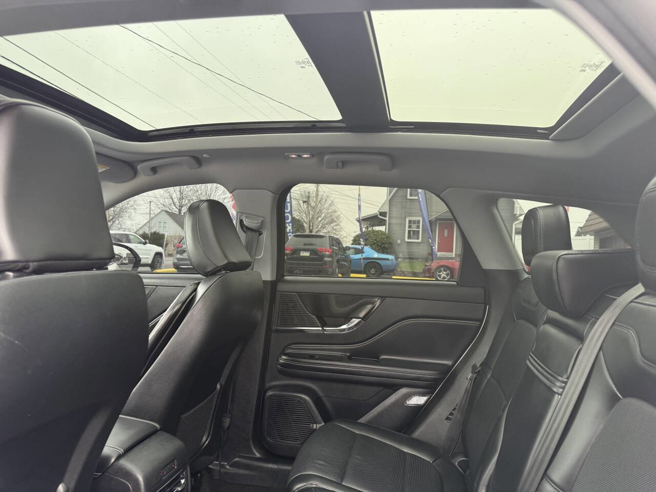 Used 2022 Lincoln Corsair AWD w/ Premium Package image 18