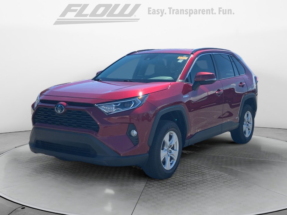 Used 2021 Toyota RAV4 XLE image 4