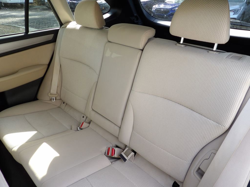 Used 2019 Subaru Outback 2.5i Premium image 20