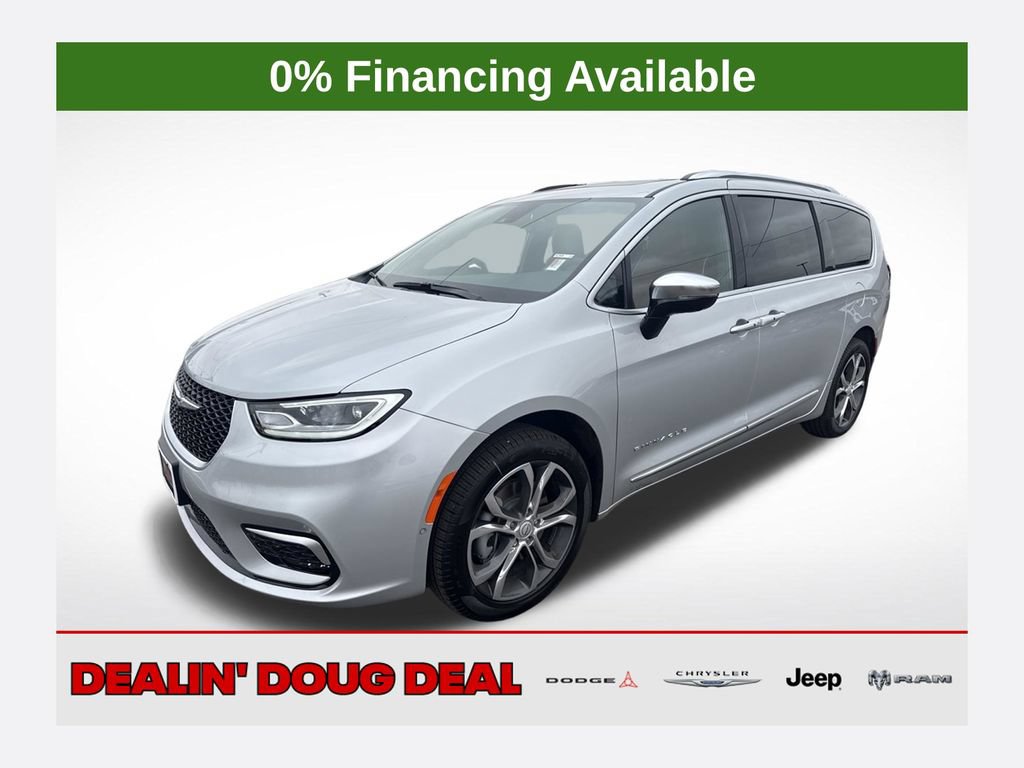 New 2026 Chrysler Pacifica Pinnacle w/ Trailer Tow Group