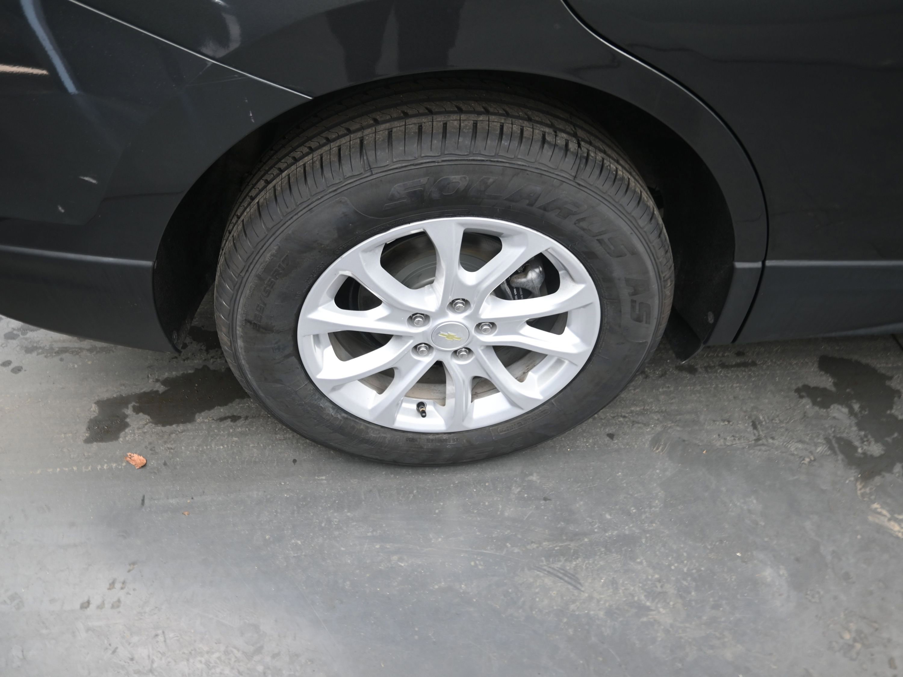 Used 2020 Chevrolet Equinox LS w/ LS Convenience Package image 9