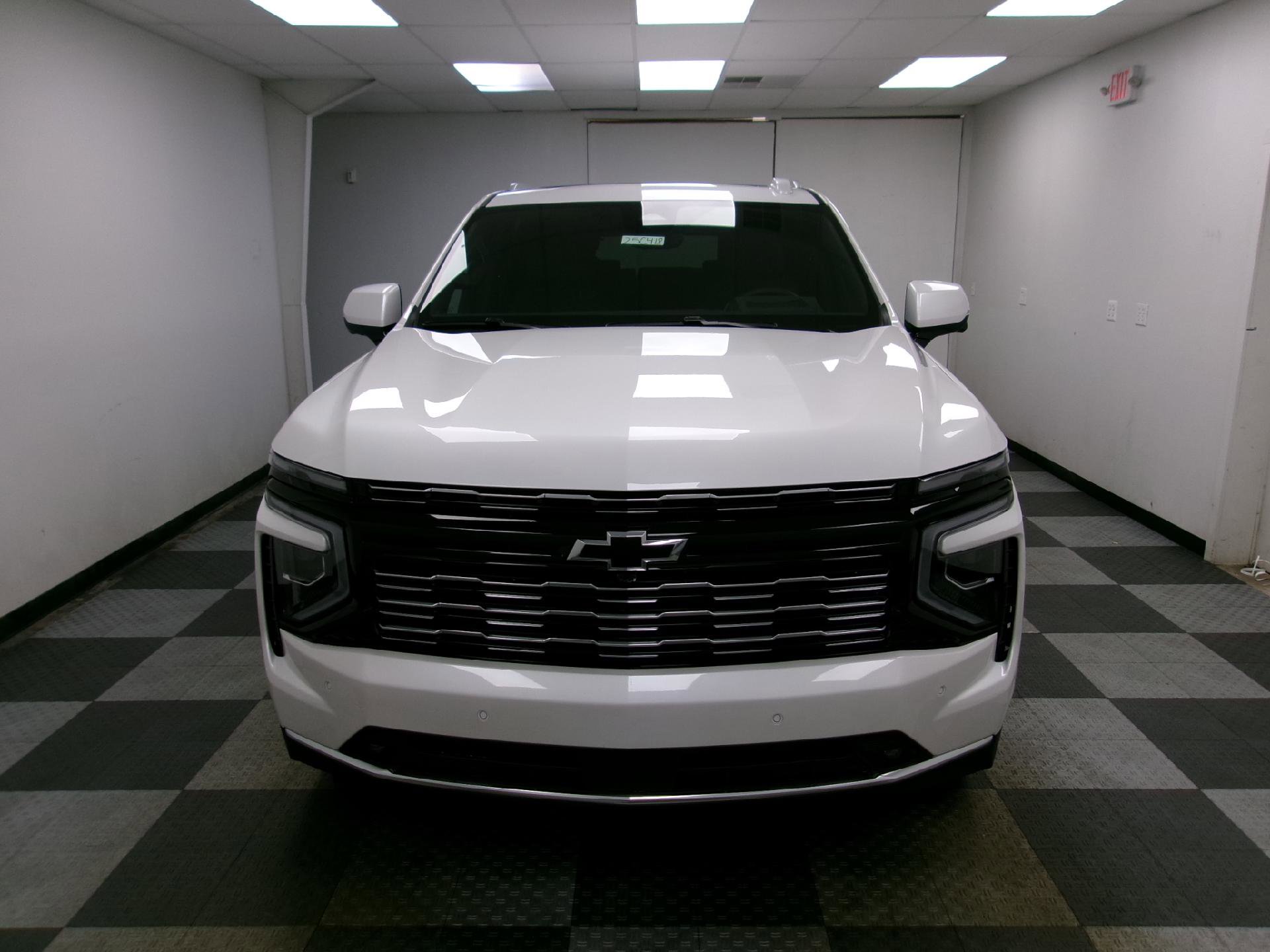 New 2025 Chevrolet Suburban High Country image 19