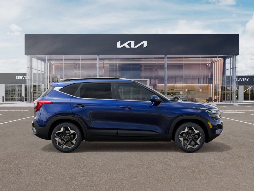 Used 2026 Kia Seltos EX AWD/4WD image 7