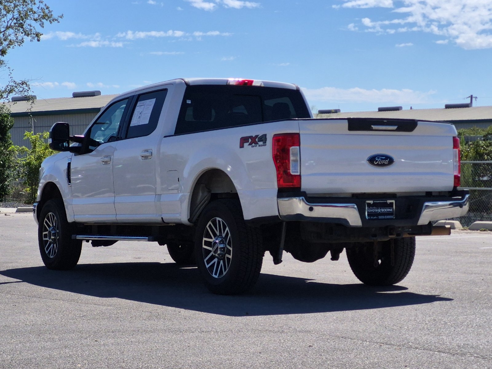 Used 2019 Ford F250 Lariat w/ Lariat Value Package AWD/4WD image 3