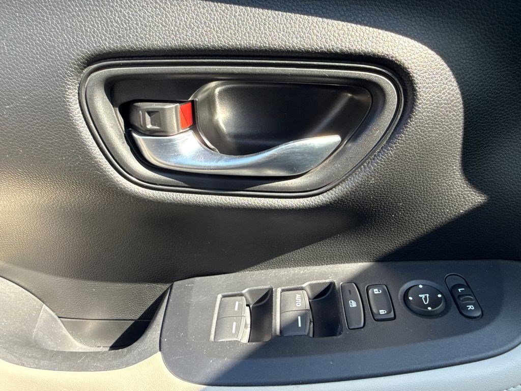 Certified 2024 Honda HR-V LX image 20