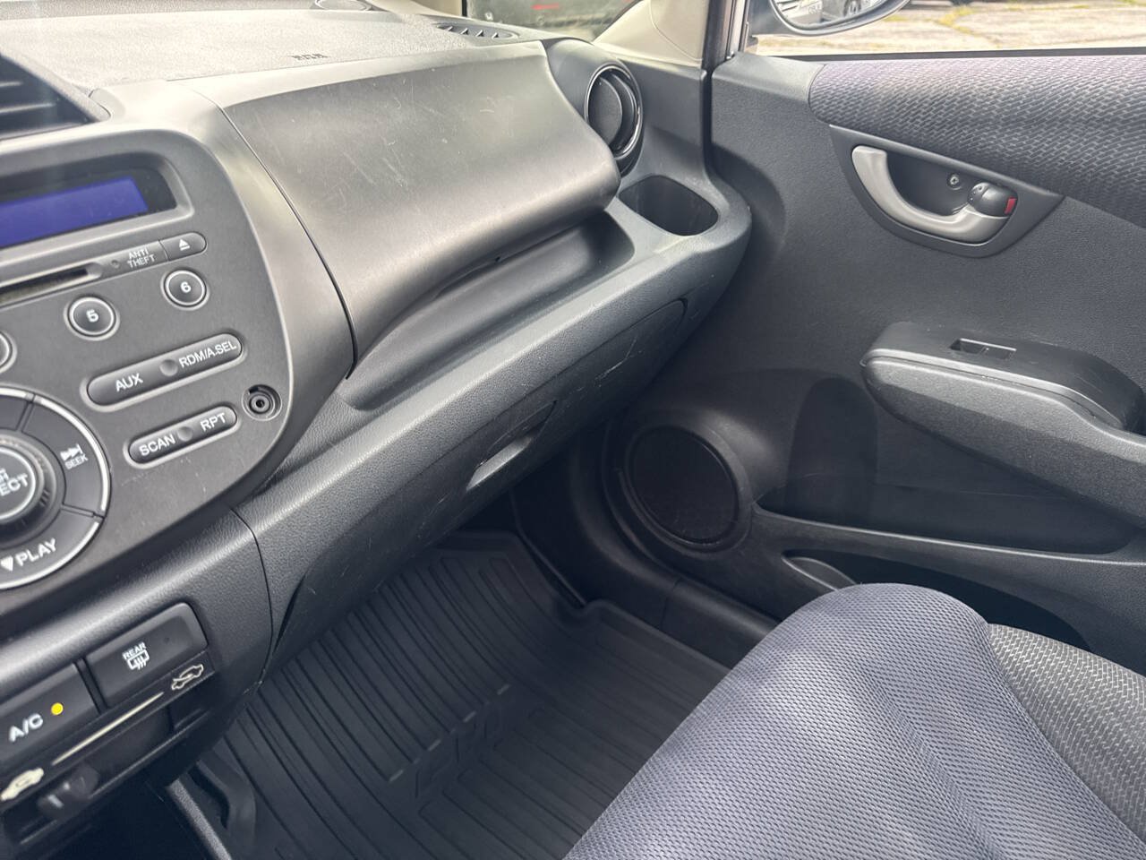 Used 2013 Honda Fit Sport image 16