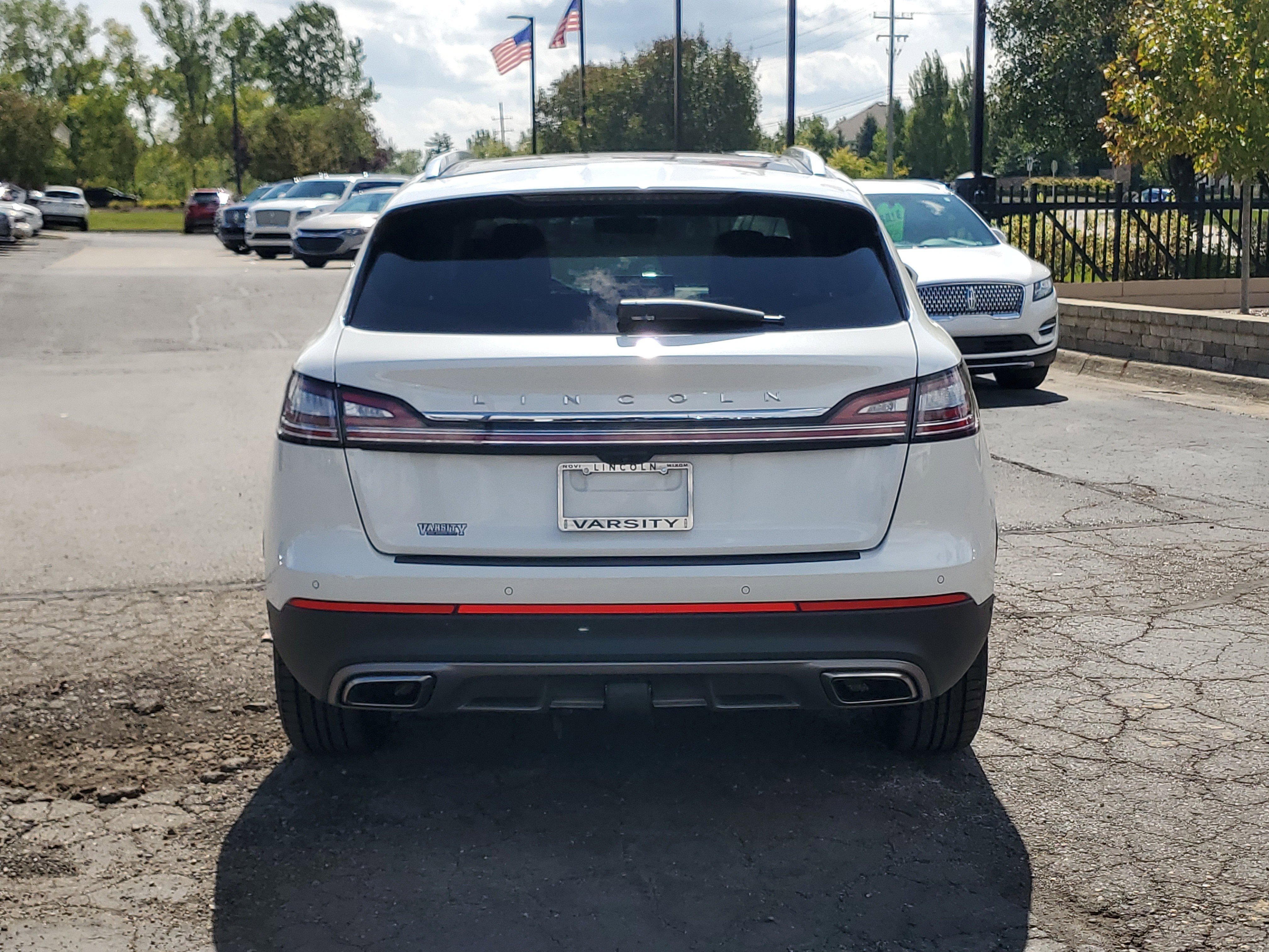 Certified 2022 Lincoln Nautilus Reserve w/ Equipment Group 201A image 5