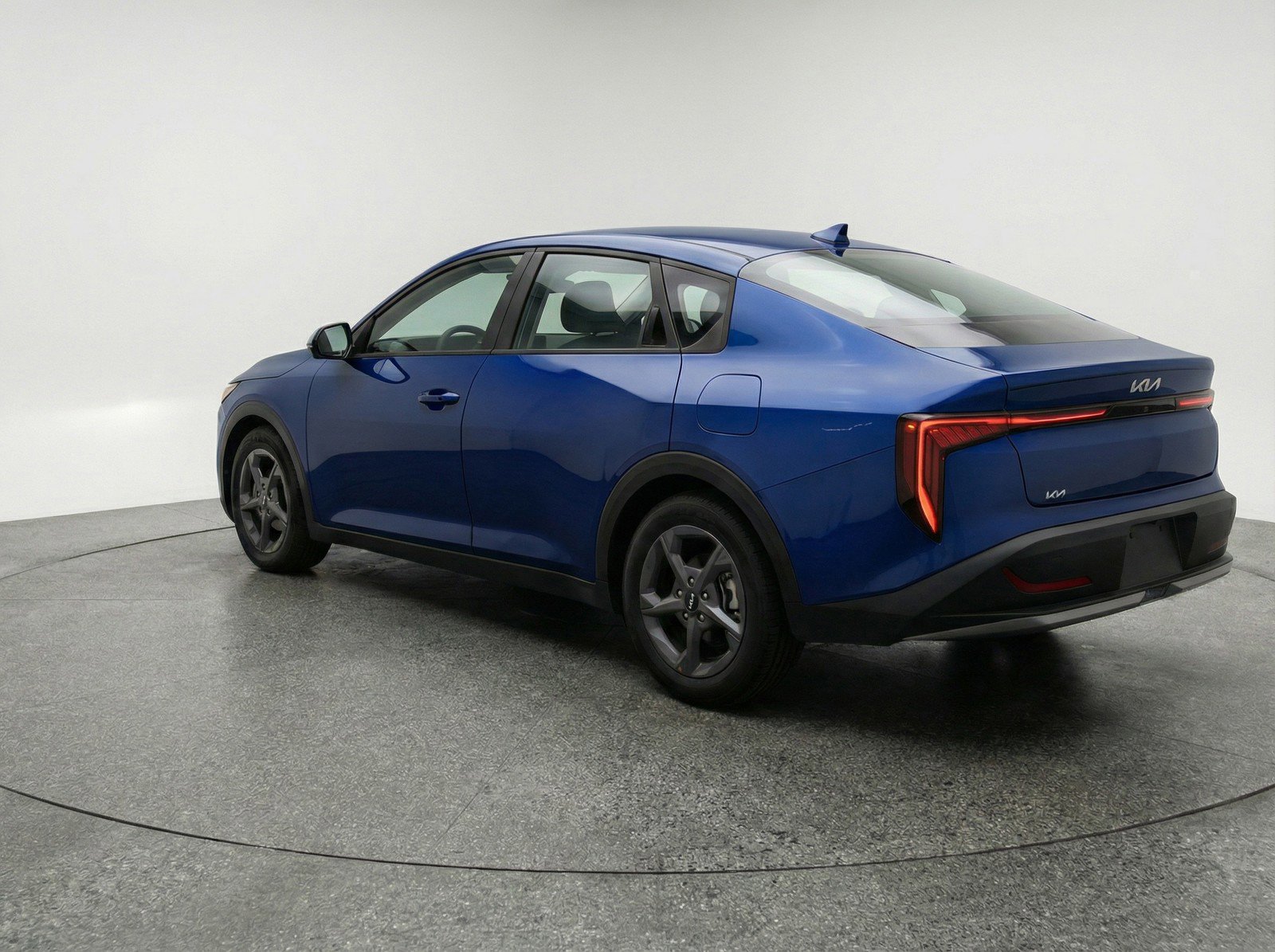 Used 2025 Kia K4 LXS image 6