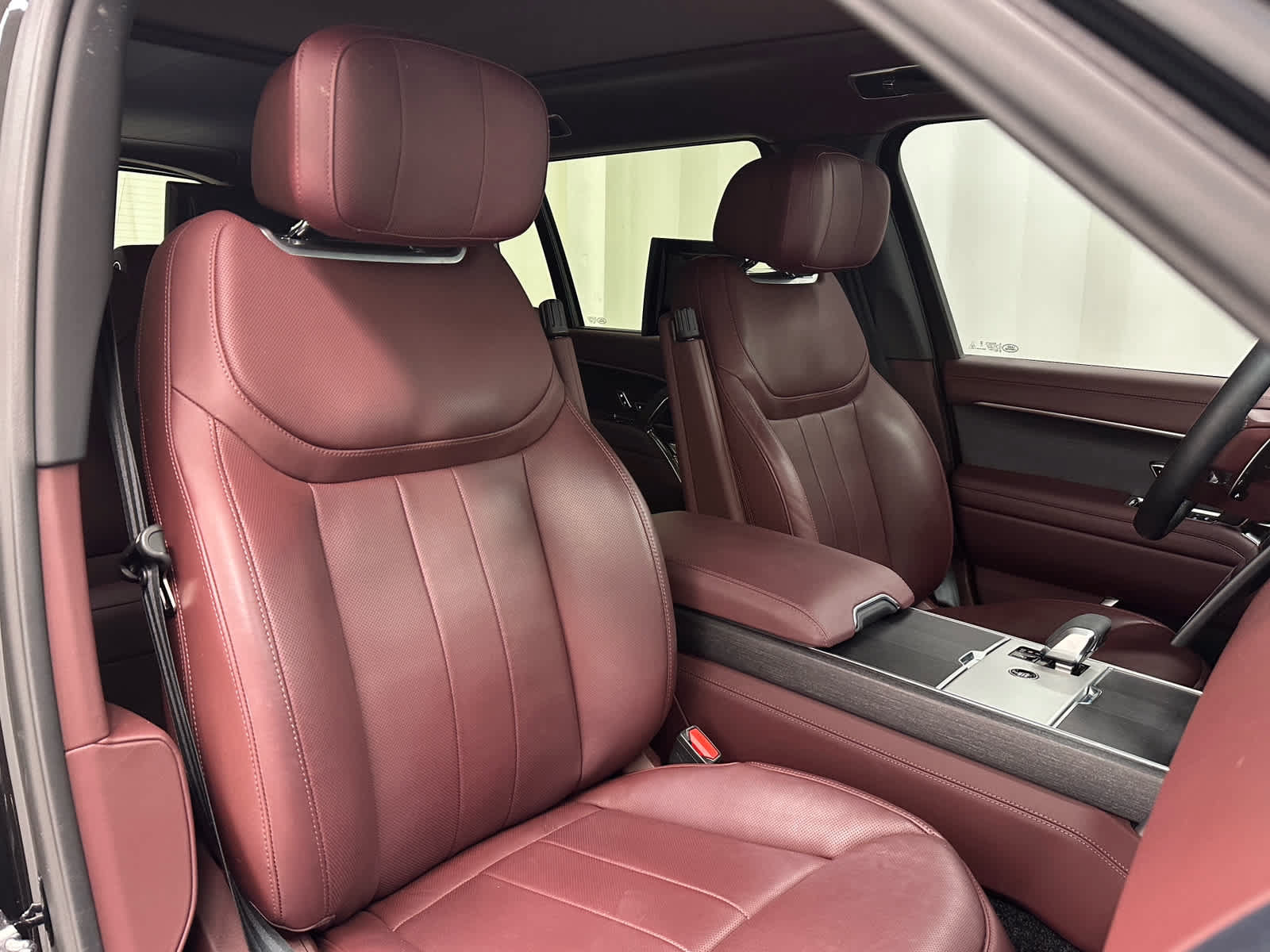 Used 2024 Land Rover Range Rover Long Wheelbase Autobiography AWD/4WD image 18