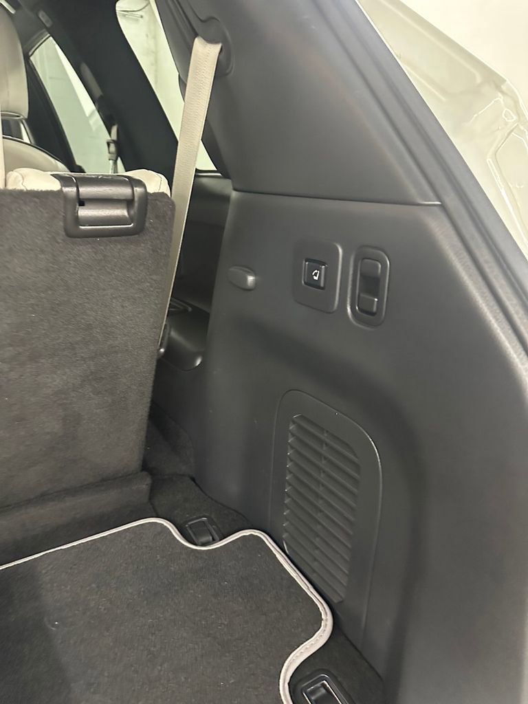 Used 2019 INFINITI QX60 Luxe w/ Limited Package image 35