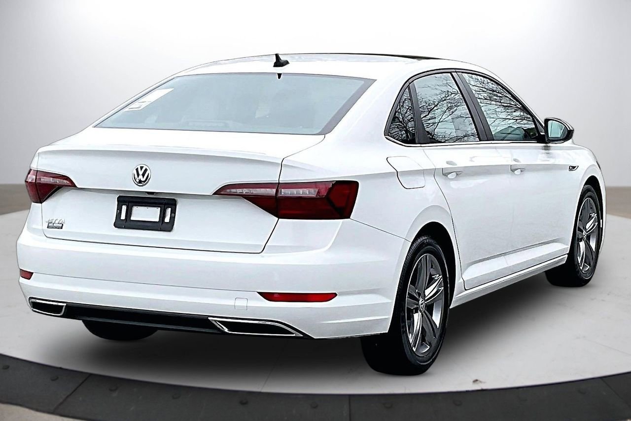 Used 2021 Volkswagen Jetta R-Line image 9