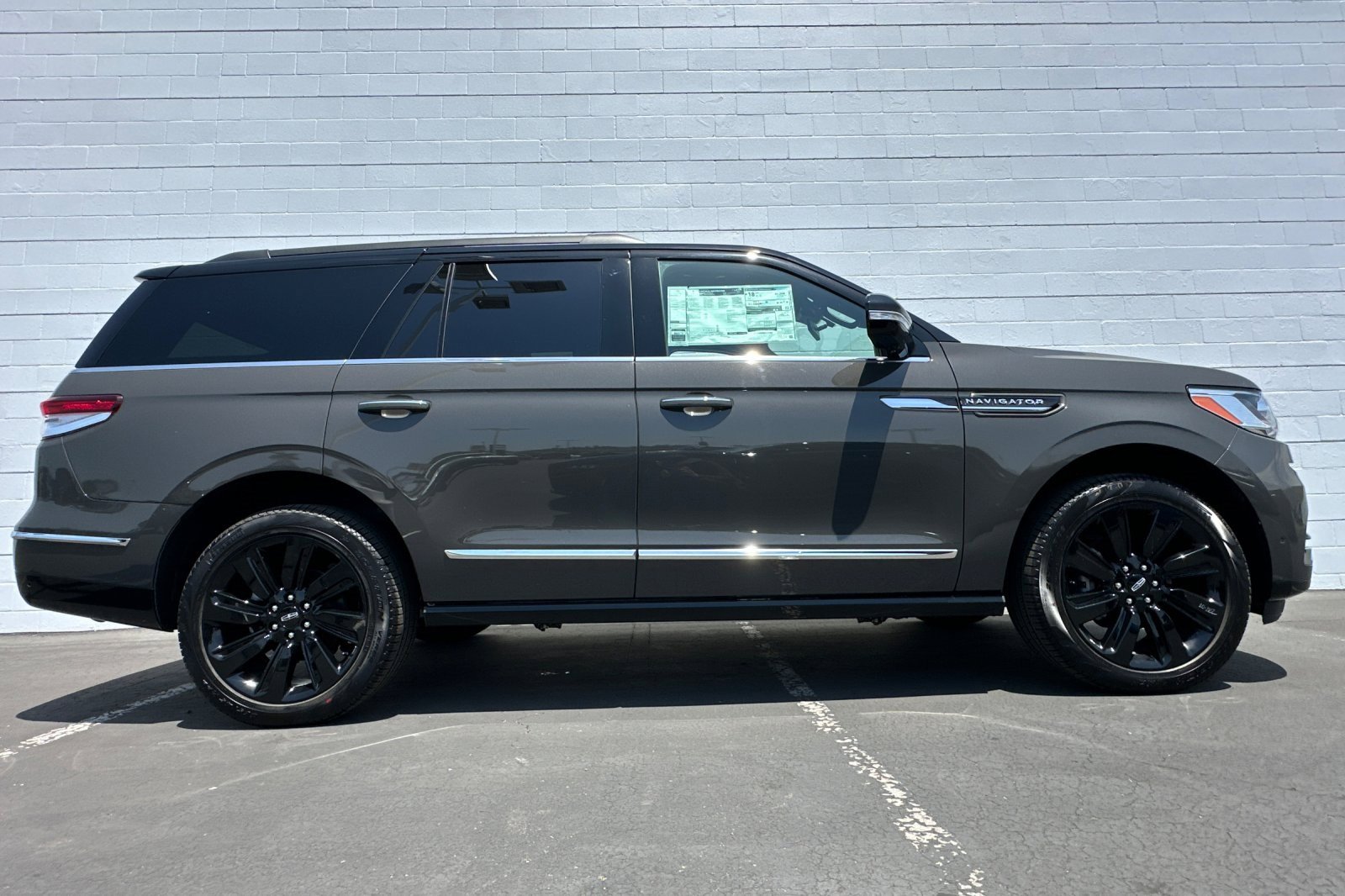 New 2024 Lincoln Navigator Black Label image 2