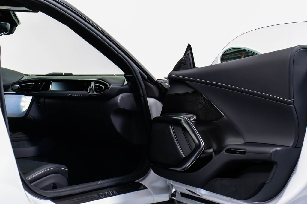 Certified 2025 Ferrari 12Cilindri image 47