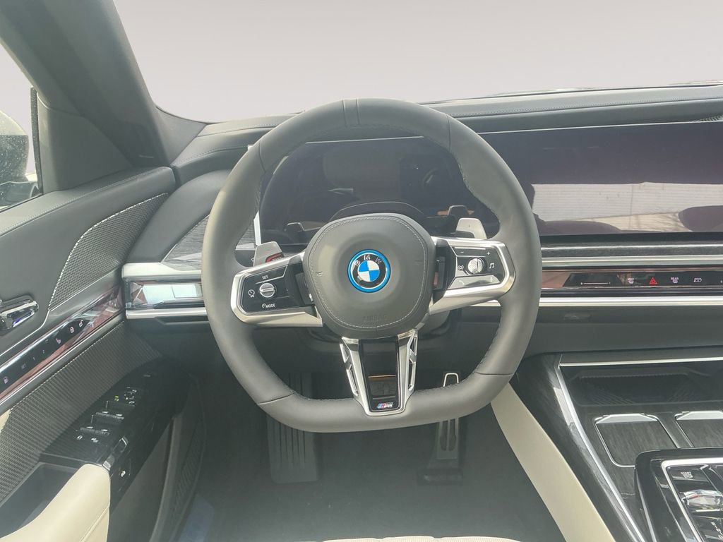 New 2026 BMW 750e xDrive AWD/4WD image 12