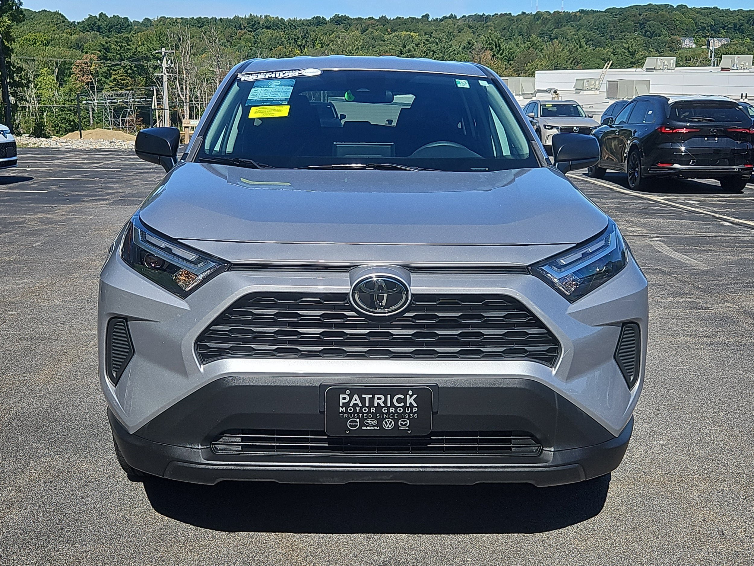 Used 2023 Toyota RAV4 LE AWD/4WD image 2