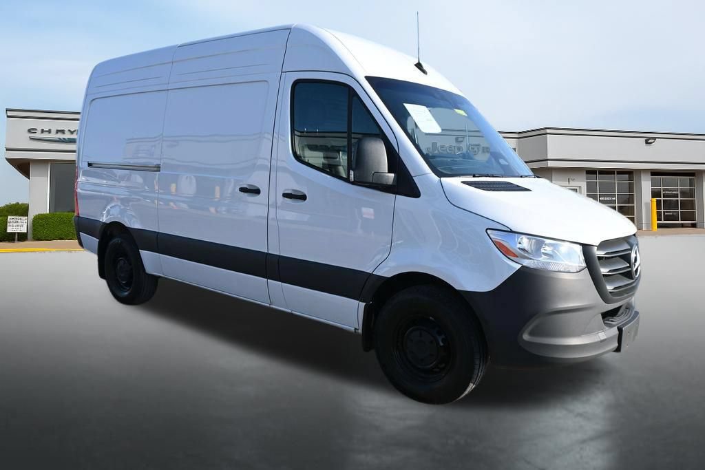 Used 2025 Mercedes-Benz Sprinter 2500 image 7