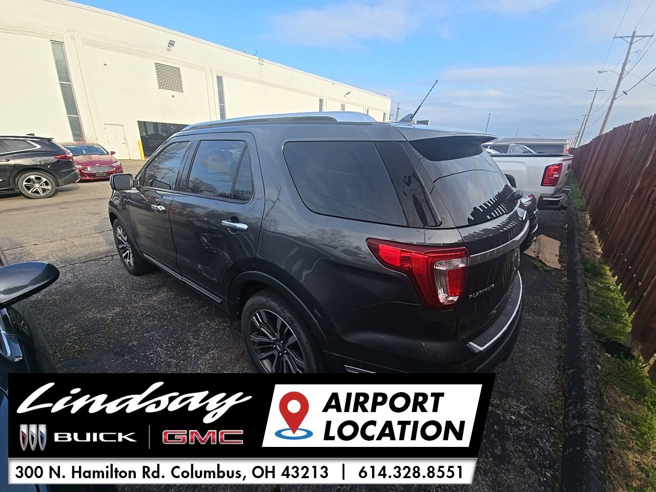 Used 2019 Ford Explorer Platinum image 3