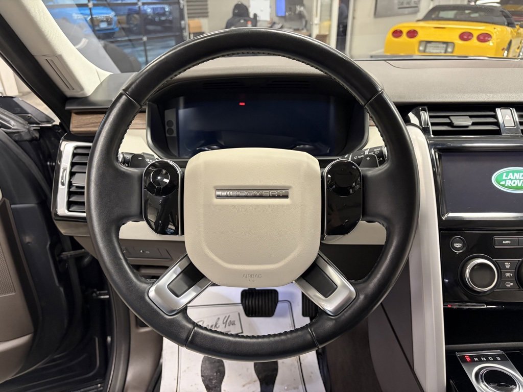 Used 2019 Land Rover Discovery HSE image 16