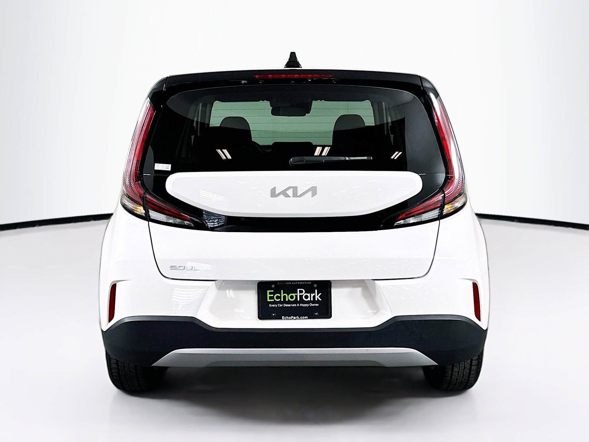 Used 2025 Kia Soul LX w/ LX Technology Package FWD image 7