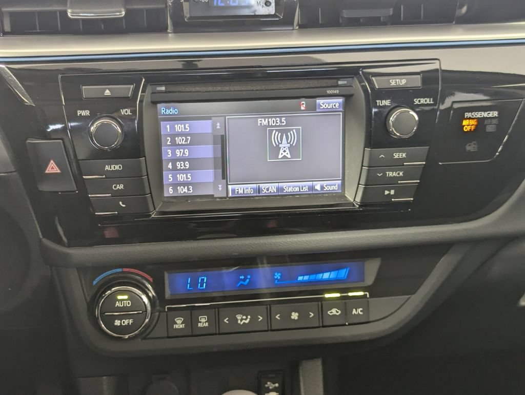Used 2015 Toyota Corolla S FWD image 18
