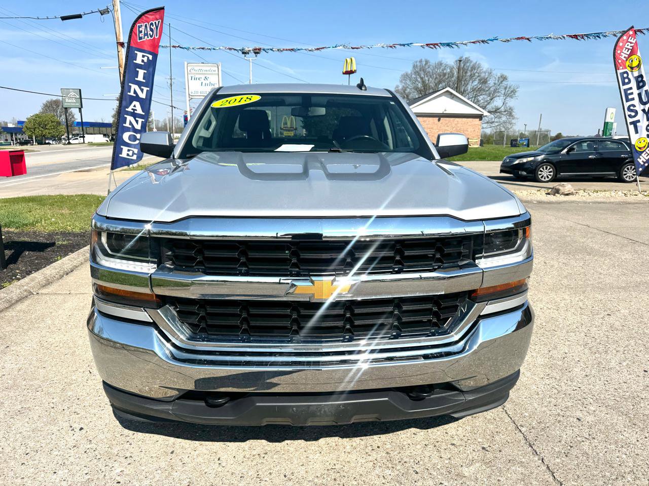 Used 2018 Chevrolet Silverado 1500 LT image 2