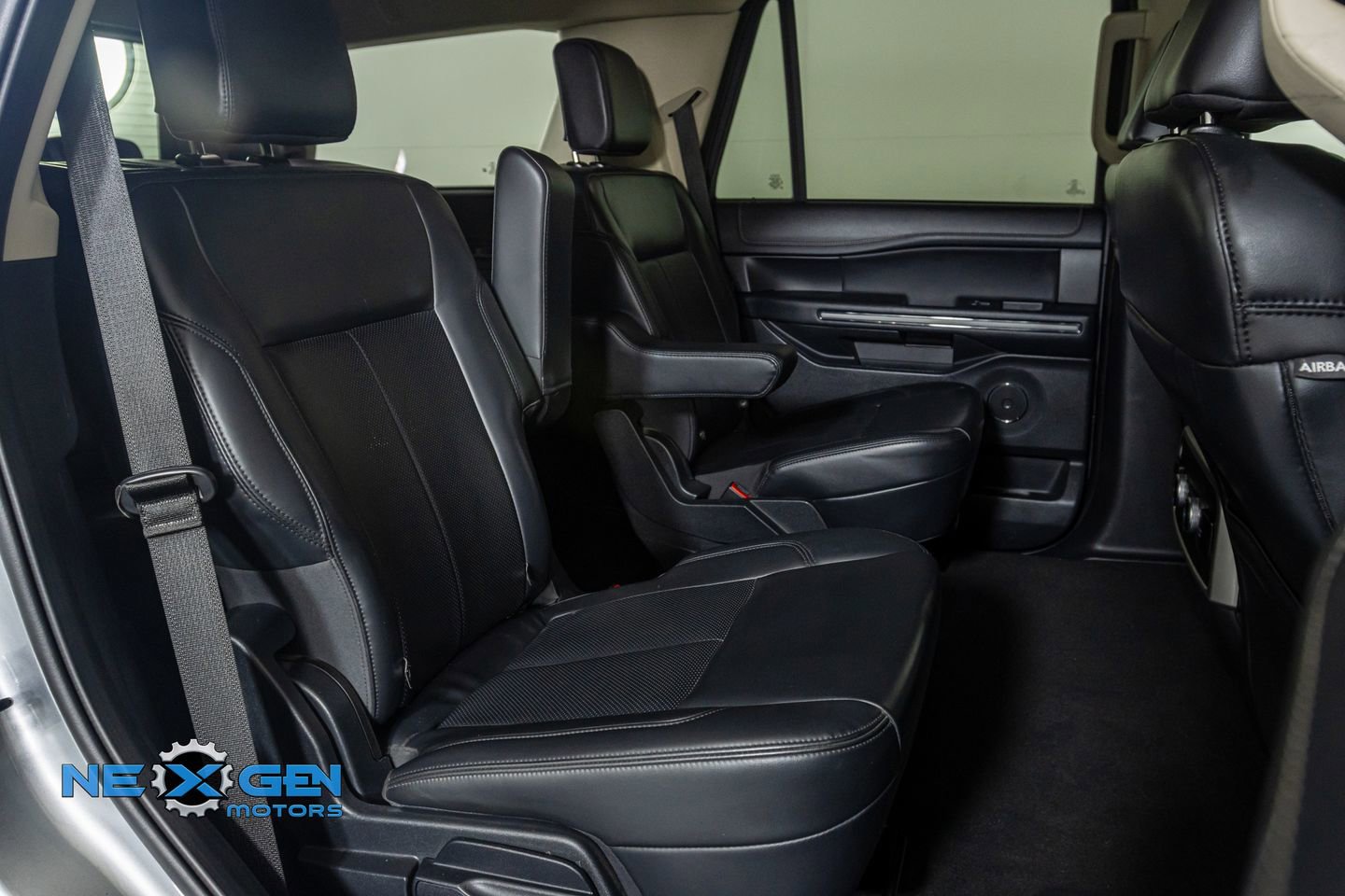 Used 2024 Ford Expedition XLT image 38
