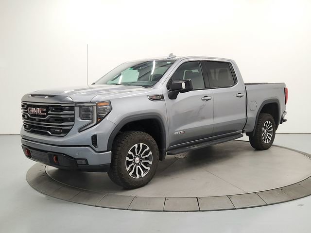 Used 2023 GMC Sierra 1500 AT4 w/ Technology Package AWD/4WD image 3