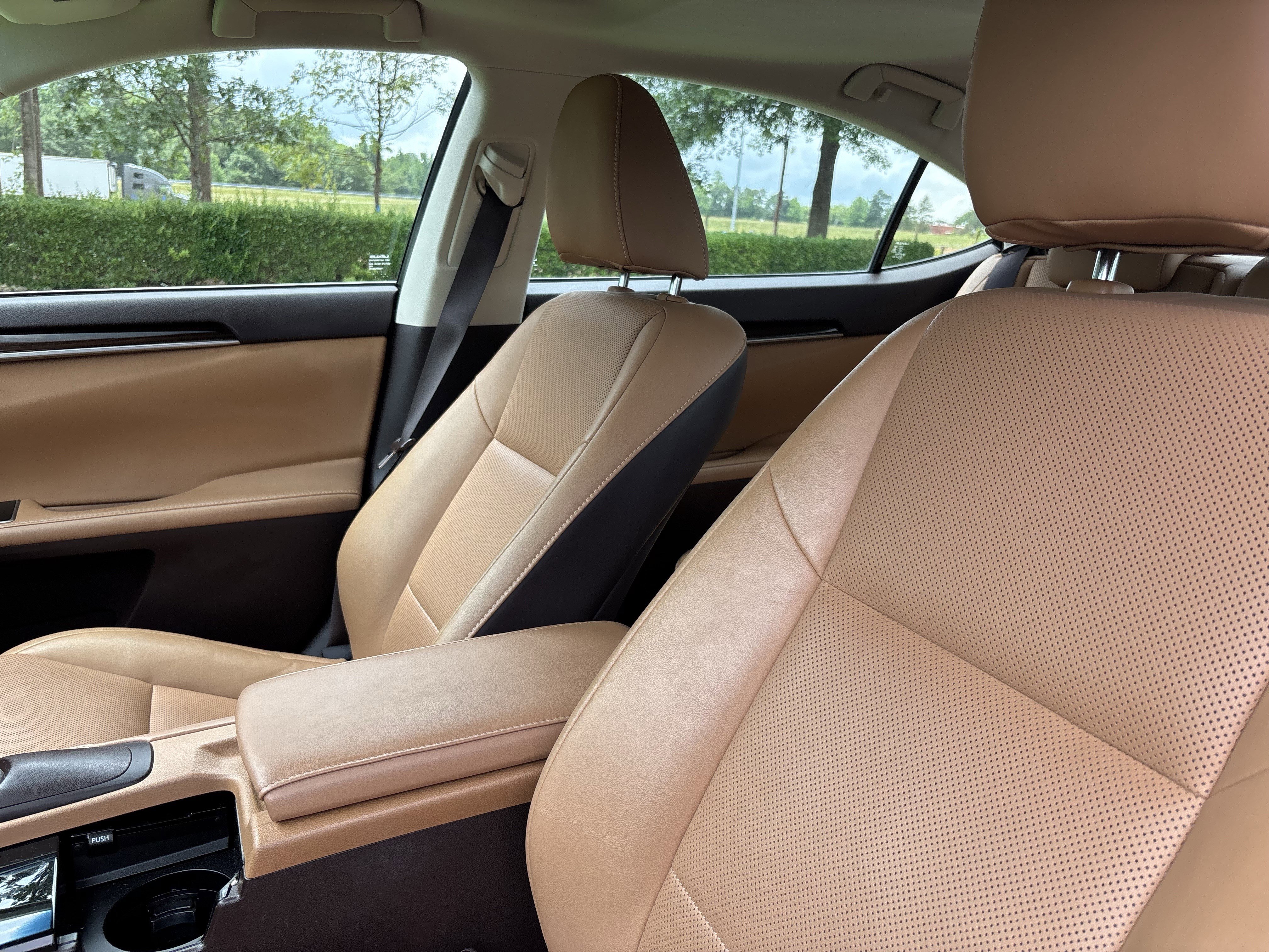 Used 2017 Lexus ES 350 w/ Premium Package FWD image 36